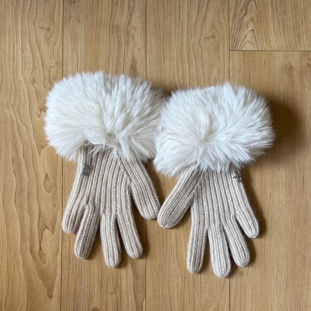 ALO YOGA Courchevel Cashmere Gloves